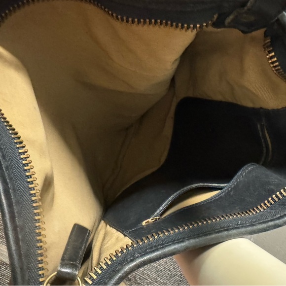 Vintage Coach Legacy East Hobo Shoulder Bag
9213 - Picture 4 of 8